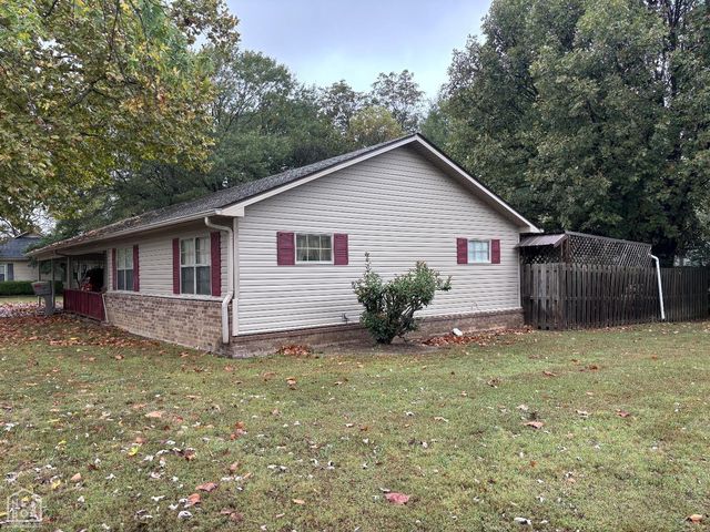 109 N Lakeside Lane, Newport, AR 72112