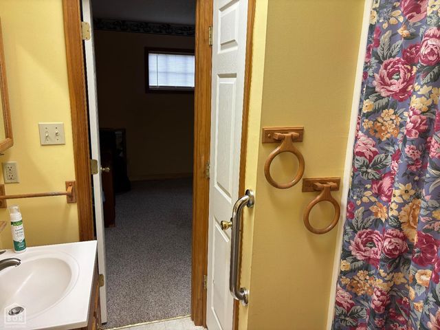 109 N Lakeside Lane, Newport, AR 72112