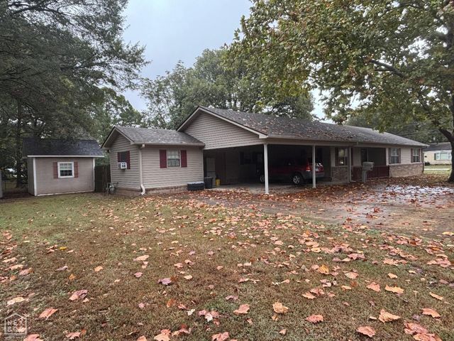 109 N Lakeside Lane, Newport, AR 72112