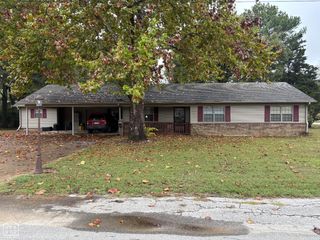 109 N Lakeside Lane, Newport, AR 72112