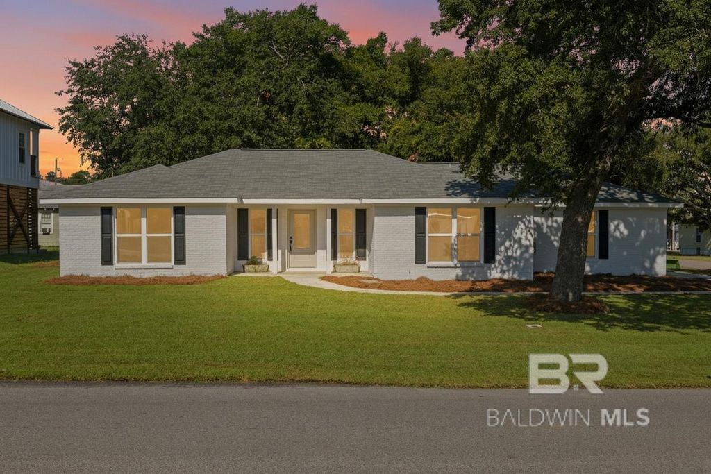 5443 Bay la Launch Avenue, Orange Beach, AL 36561