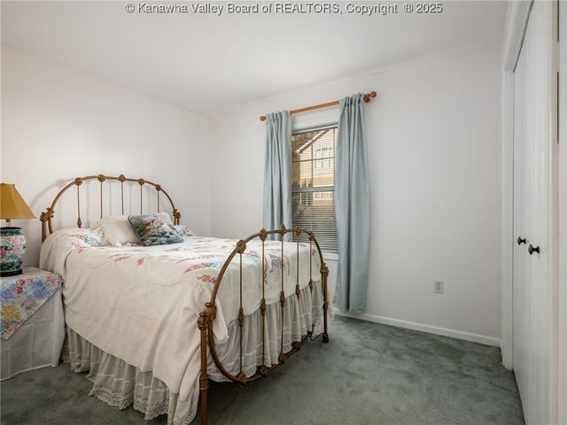 118 Deer Valley Drive, Hurricane, WV 25526