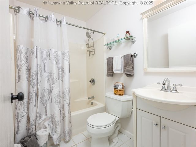 118 Deer Valley Drive, Hurricane, WV 25526