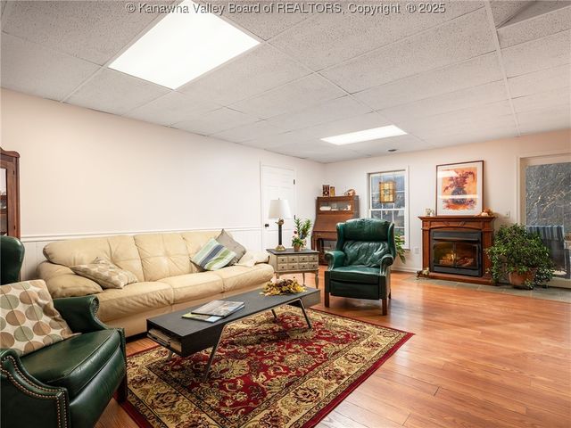 118 Deer Valley Drive, Hurricane, WV 25526