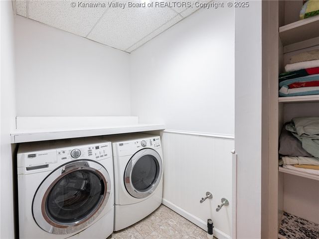 118 Deer Valley Drive, Hurricane, WV 25526