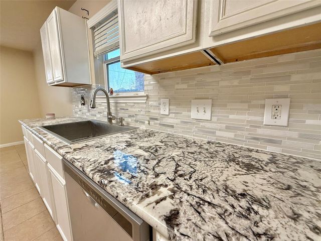2042 Nichole Woods Drive, Houston, TX 77047