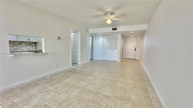 330 SE 20th Ave 303, Deerfield Beach, FL 33441
