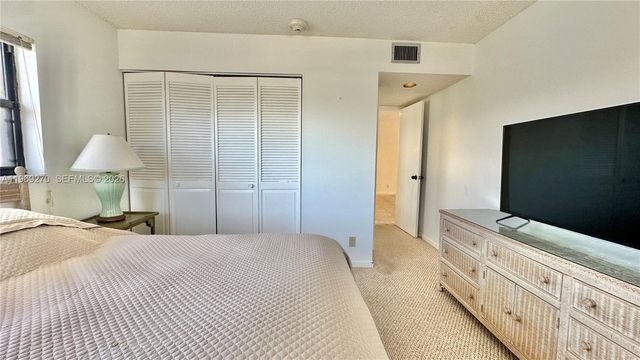 330 SE 20th Ave 303, Deerfield Beach, FL 33441