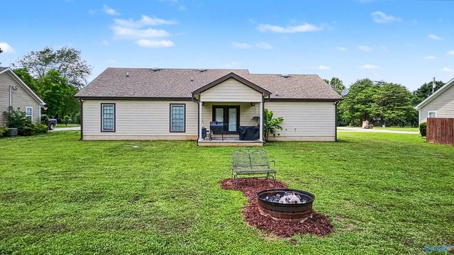 15530 Curtis Lane, Athens, AL 35611