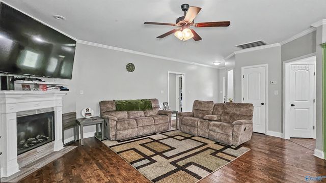 15530 Curtis Lane, Athens, AL 35611