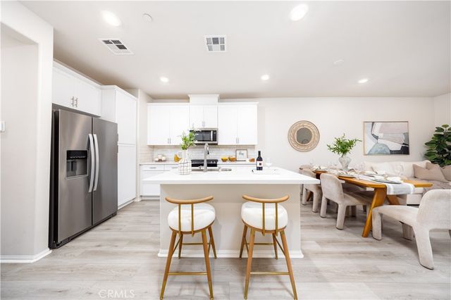 2715 Erebus Ct, Pomona, CA 91767