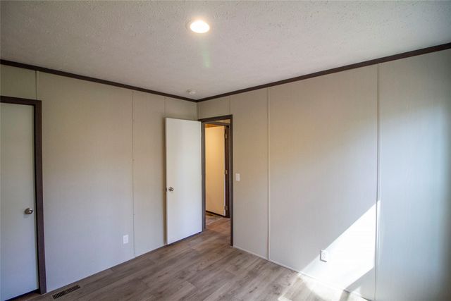 9690 Country Living Drive, Haughton, LA 71037