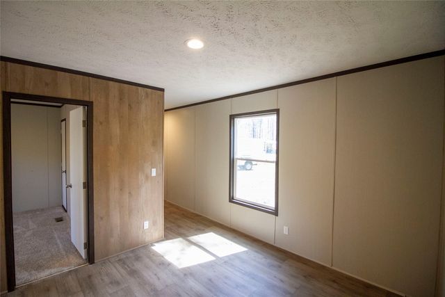 9690 Country Living Drive, Haughton, LA 71037