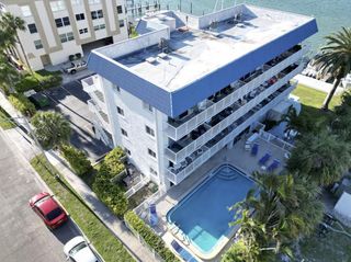 800 BAYWAY BOULEVARD 28, Clearwater Beach, FL 33767