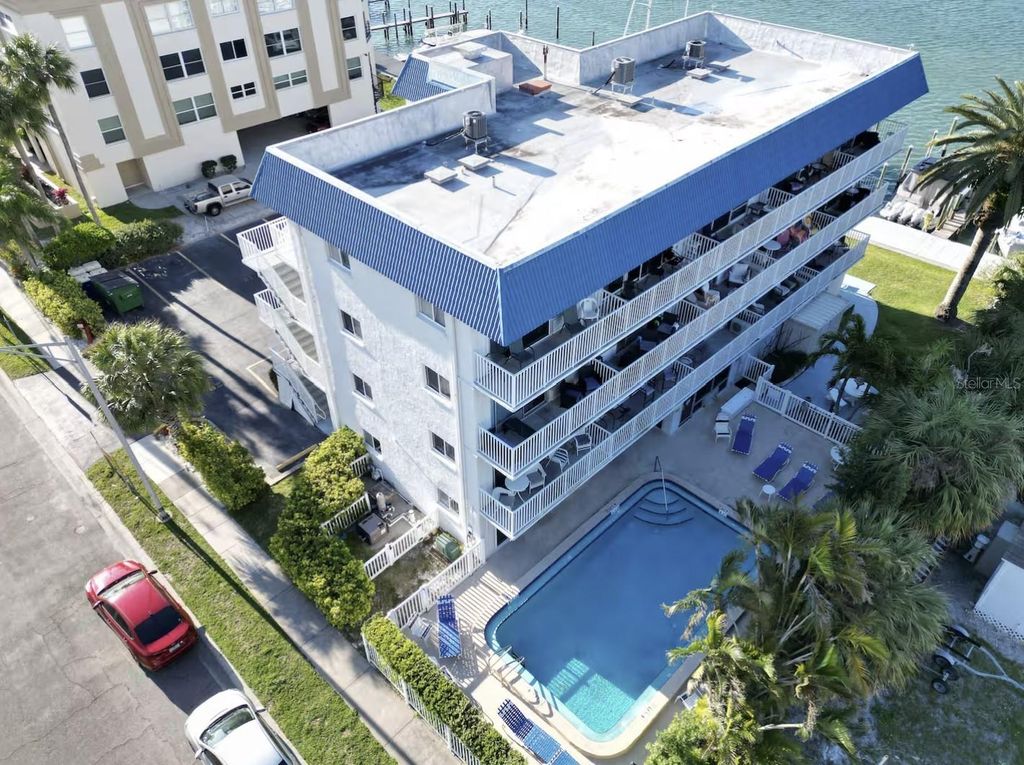 800 BAYWAY BOULEVARD 28, Clearwater Beach, FL 33767