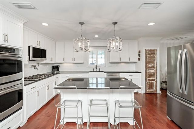 460 Winslow Drive, Mobile, AL 36608
