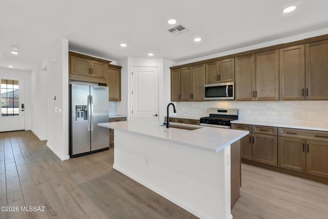 14027 E Squamata Way, Vail, AZ 85641