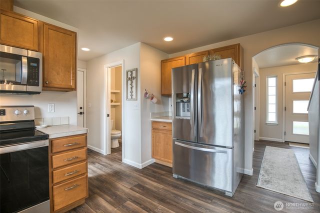 603 Troon Avenue, Cosmopolis, WA 98537