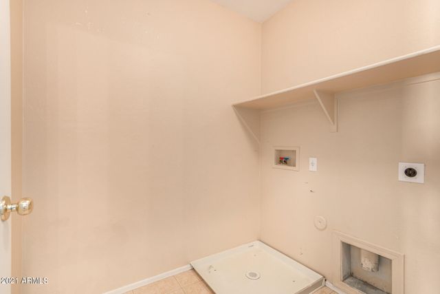 6316 W Branham Lane, Laveen, AZ 85339