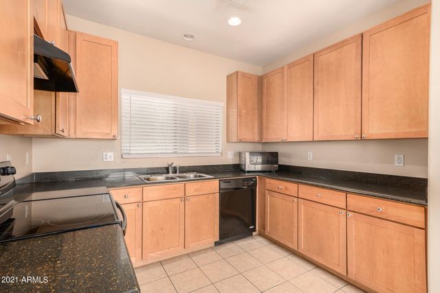 6316 W Branham Lane, Laveen, AZ 85339