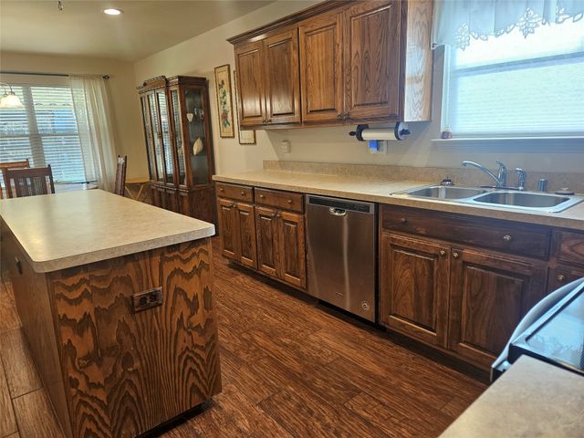 4919 Saddlehorn Drive, Arlington, TX 76017