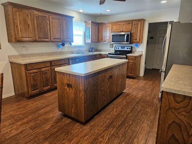 4919 Saddlehorn Drive, Arlington, TX 76017