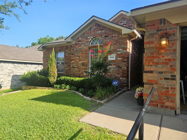 4919 Saddlehorn Drive, Arlington, TX 76017