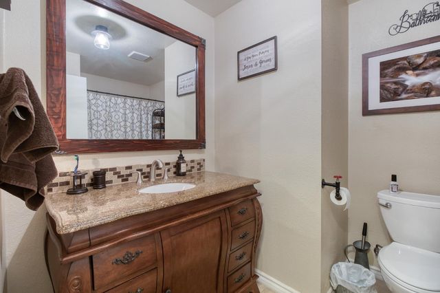 2016 Don Pedro Rd, Ceres, CA 95307