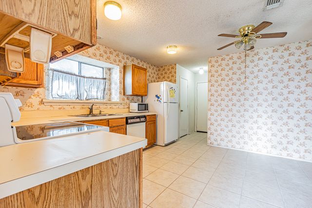 6413 Landview Drive, Fort Worth, TX 76133