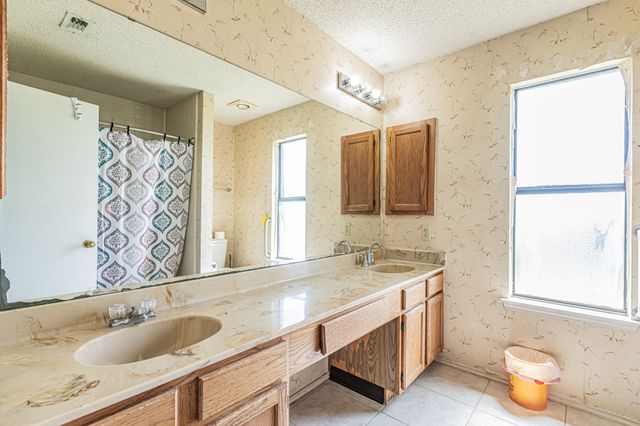 6413 Landview Drive, Fort Worth, TX 76133