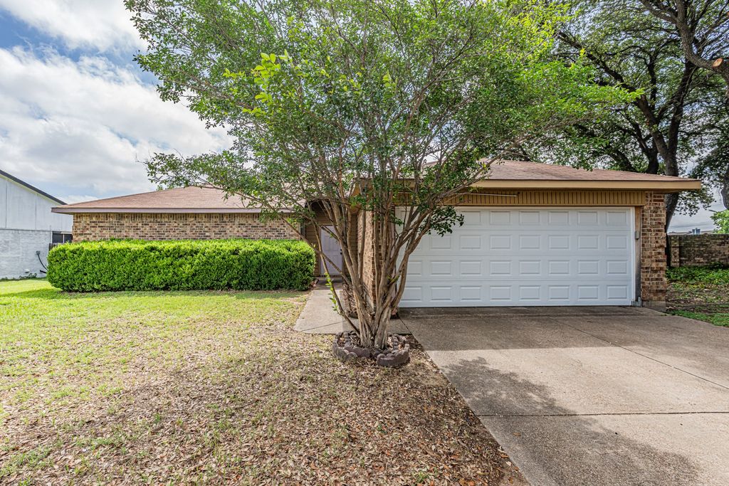 6413 Landview Drive, Fort Worth, TX 76133