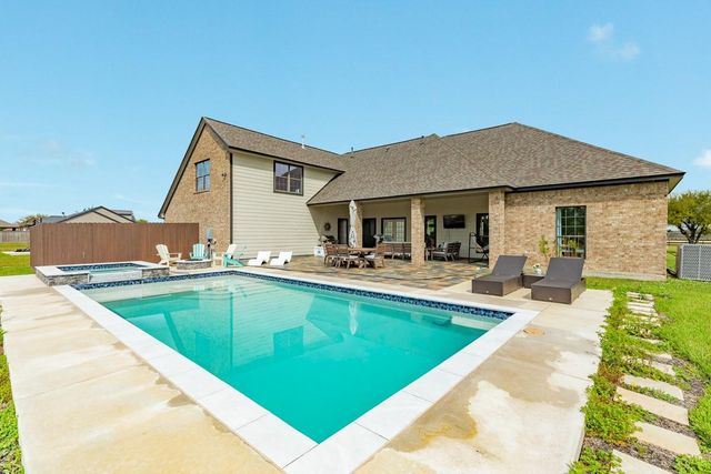 20111 Fm 523, Angleton, TX 77515