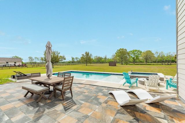 20111 Fm 523, Angleton, TX 77515