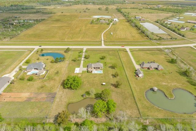 20111 Fm 523, Angleton, TX 77515