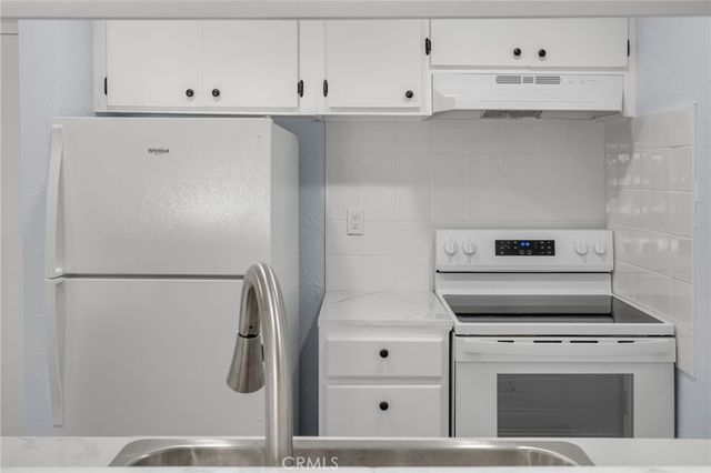 5585 E Pacific Coast Highway 171, Long Beach, CA 90804