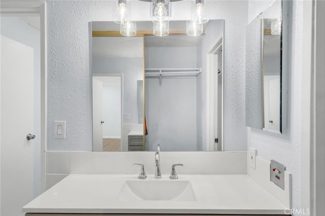 5585 E Pacific Coast Highway 171, Long Beach, CA 90804