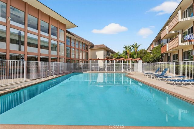 5585 E Pacific Coast Highway 171, Long Beach, CA 90804