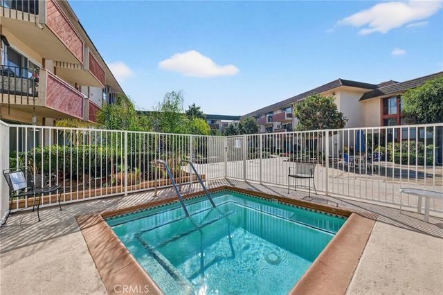 5585 E Pacific Coast Highway 171, Long Beach, CA 90804
