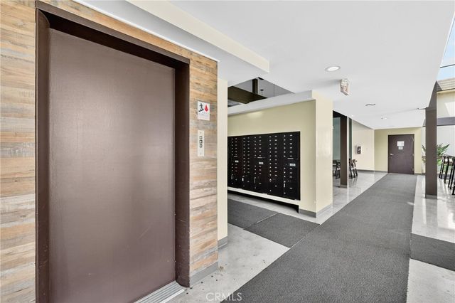 5585 E Pacific Coast Highway 171, Long Beach, CA 90804