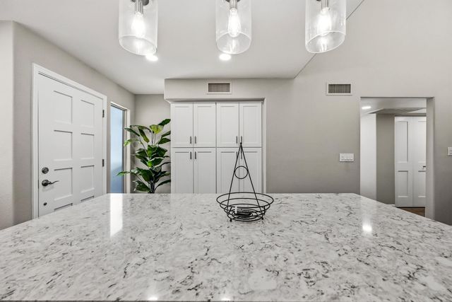 7340 N Via Camello Del Norte Unit 234, Scottsdale, AZ 85258