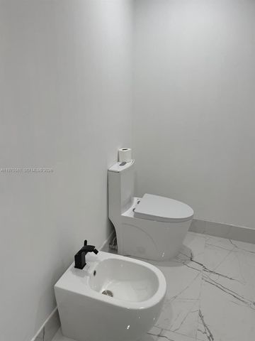 10750 NW 66th St 411, Doral, FL 33178