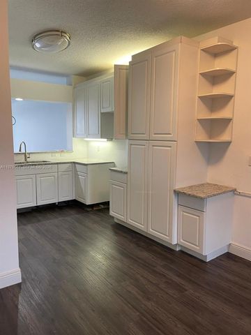 10750 NW 66th St 411, Doral, FL 33178