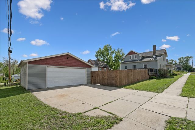 387 11th Street, Marion, IA 52302