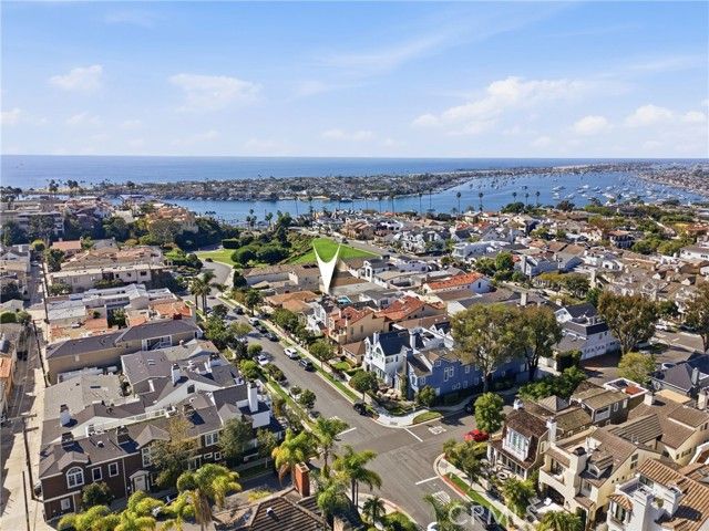 429 Carnation Avenue, Corona Del Mar (newport Beach), CA 92625