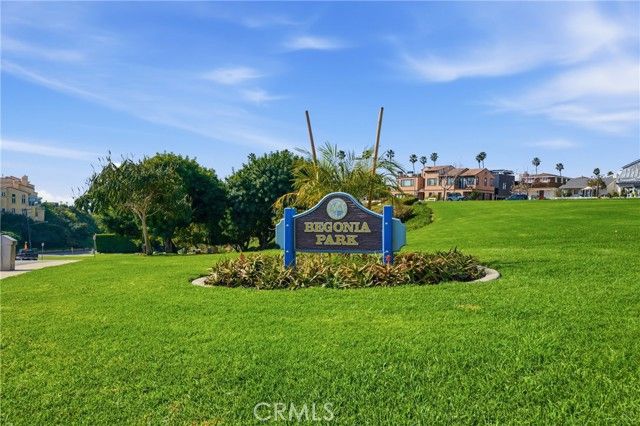 429 Carnation Avenue, Corona Del Mar (newport Beach), CA 92625