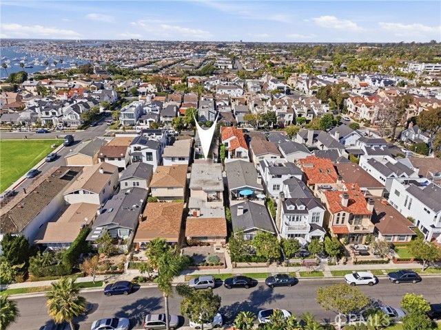 429 Carnation Avenue, Corona Del Mar (newport Beach), CA 92625