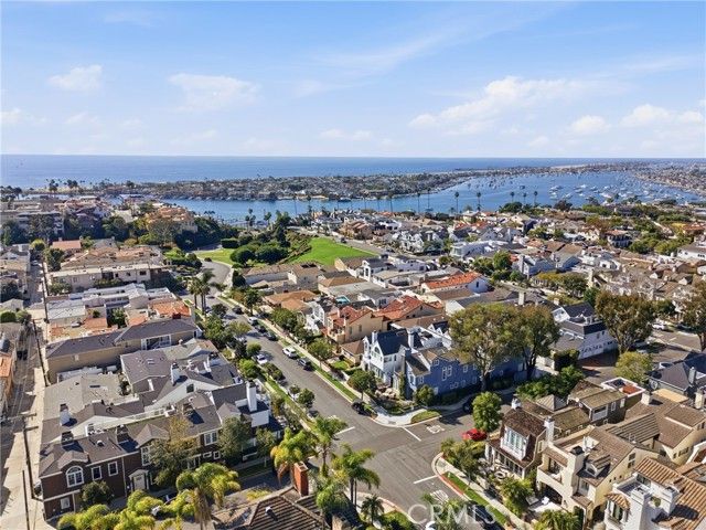 429 Carnation Avenue, Corona Del Mar (newport Beach), CA 92625