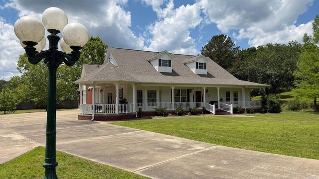201 Green Willow Lane, Hot Springs, AR 71913