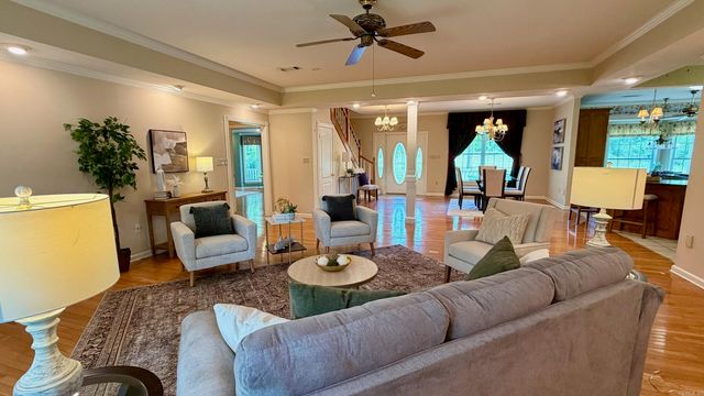 201 Green Willow Lane, Hot Springs, AR 71913