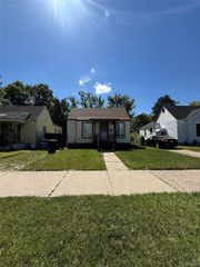 8611 Auburn Street, Detroit, MI 48228
